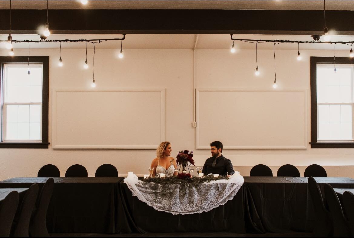 If you&rsquo;re still looking for decor for your Bolton Manor wedding, you have to attend our sister venue&rsquo;s Bridal Resale Event! 💐 
On August 5 from 12-4, Century Farms is hosting a resale event for couples who have already tied the knot to 