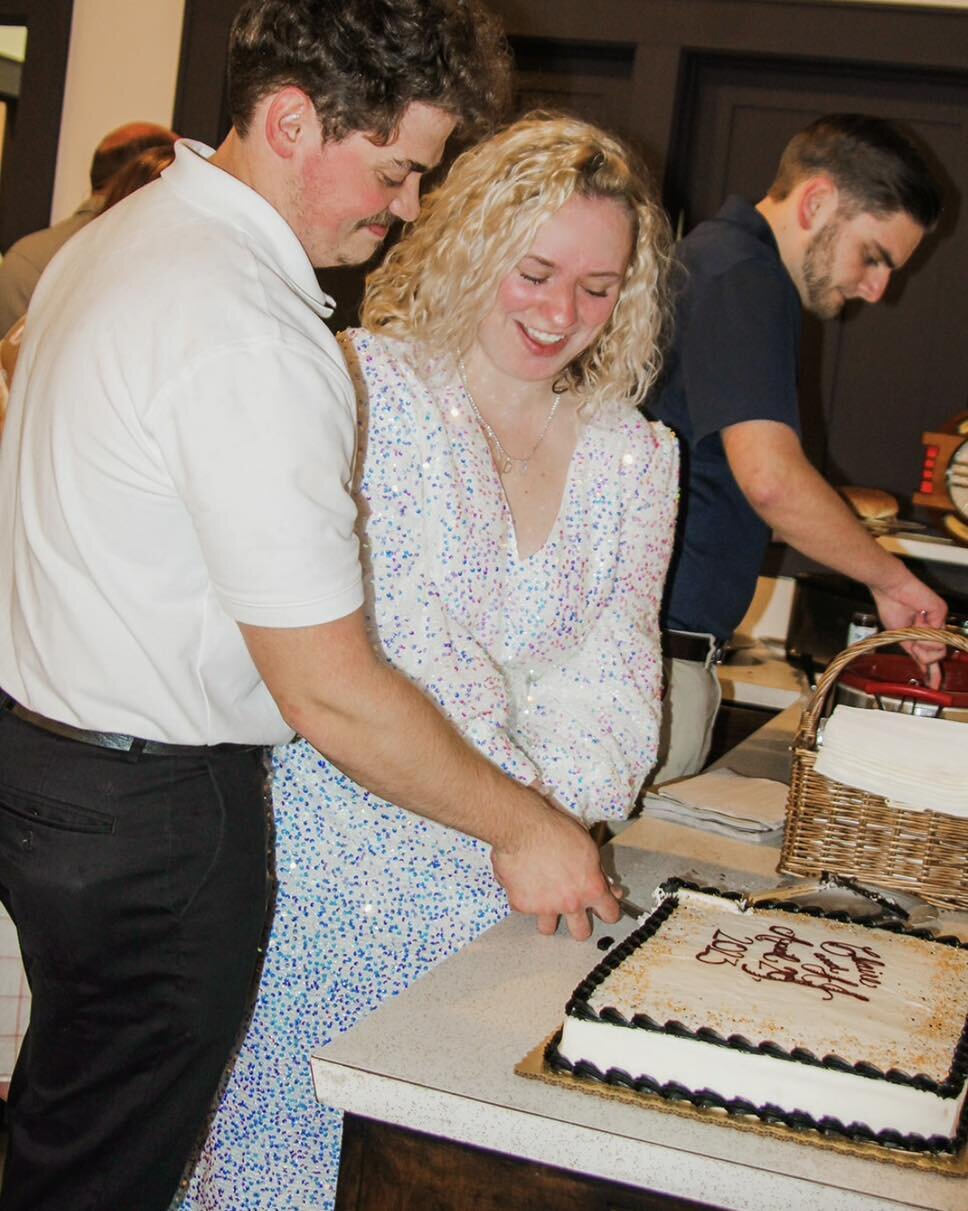 Love is sweet and so is Bolton Manor! 😋
🚨Calling all brides and grooms still looking for a date to tie the knot! 🚨 Bolton Manor still has 2023 dates available for your wedding day! 
Schedule your tour today and fall in love with The Manor! ✨ 
P